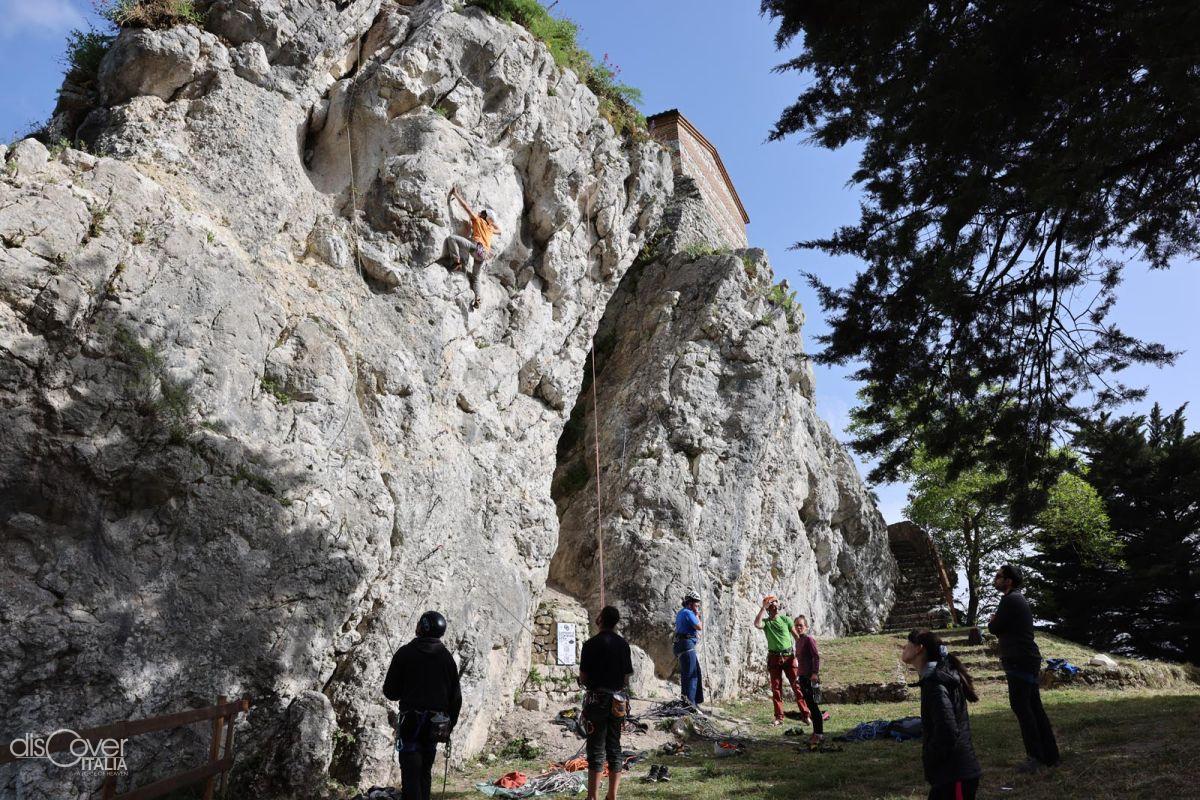 CAPOSELE - La falesia di San Vito è la più grande della Campania per il climbing